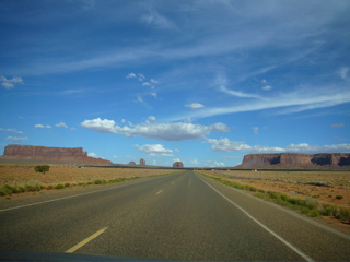 ようやくMonument valley Navajo Tribal Parkに